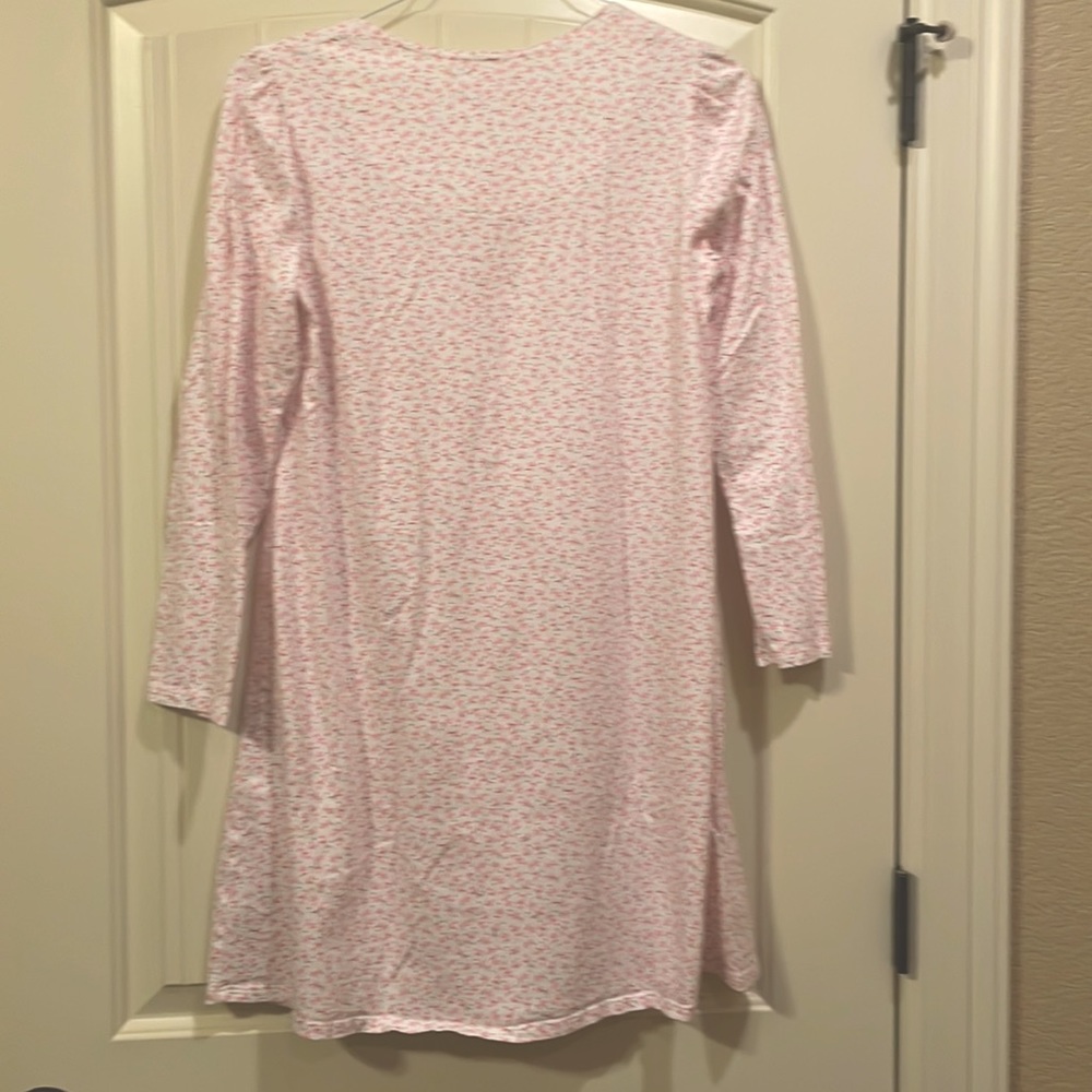 Beautiful 100% cotton nightgown! 💗 - Picture 4 of 5
